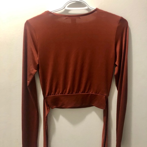 Rust low cut crop top - Picture 2 of 2